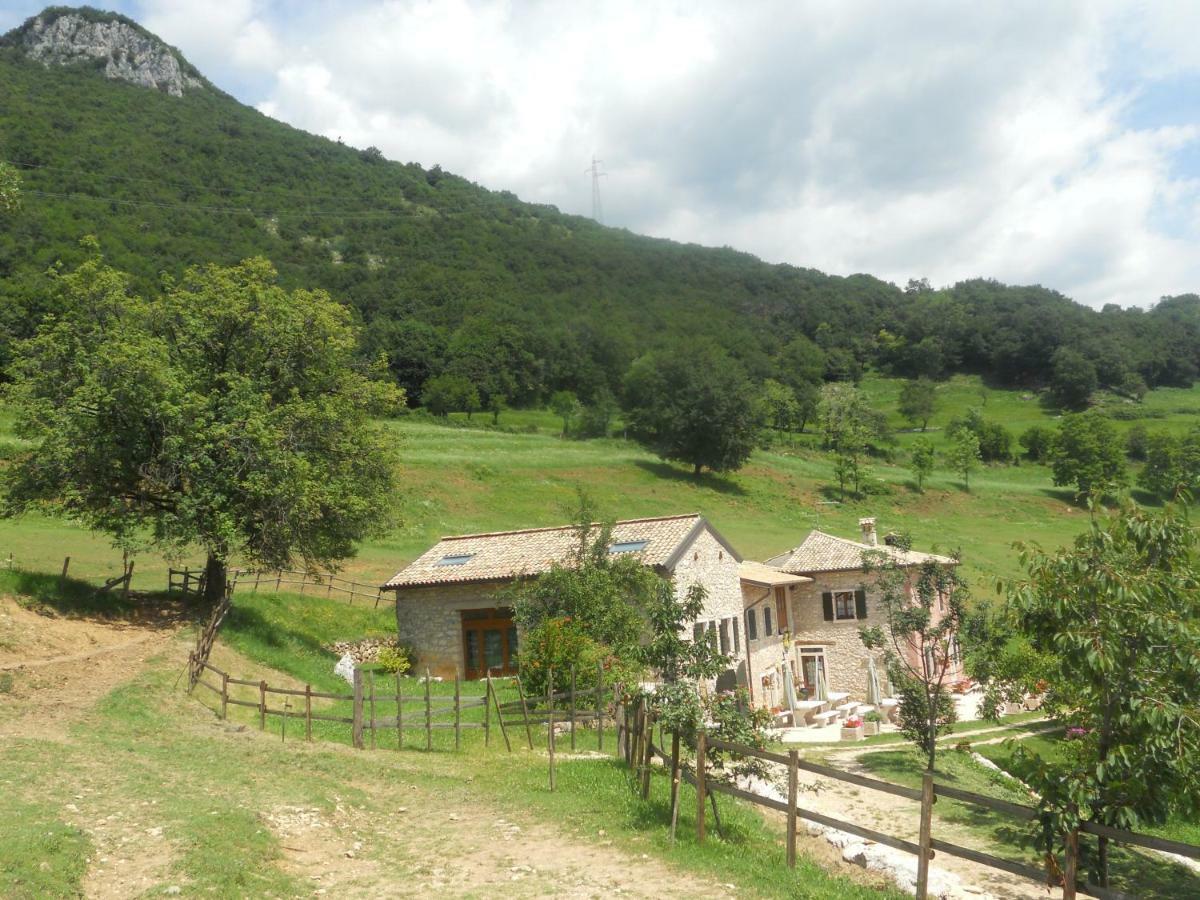 Agriturismo Lusani Caprino Veronese Exterior foto