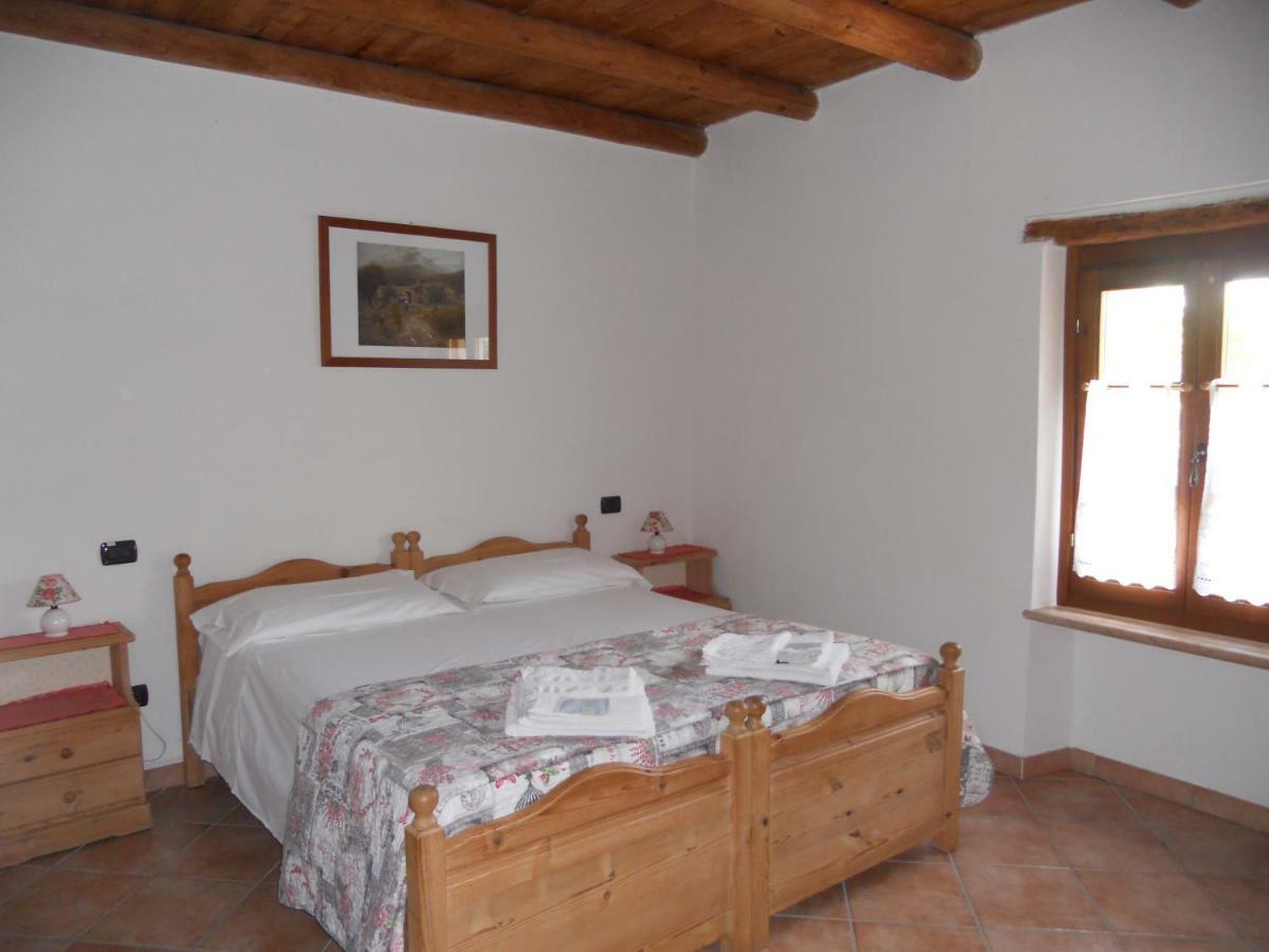 Agriturismo Lusani Caprino Veronese Exterior foto